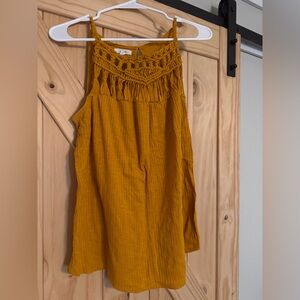 Maurice’s tank top